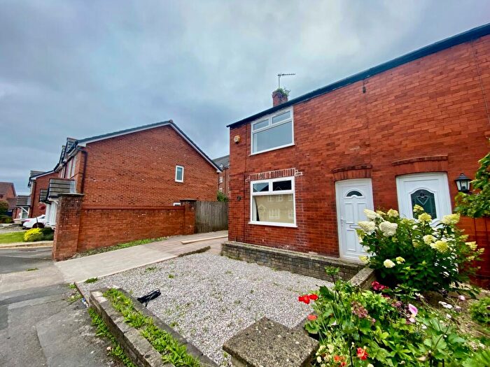 3 Bedroom End Of Terrace House To Rent In Cleveland Road, Leyland, PR25