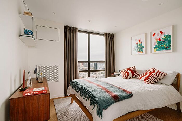 3 Bedroom Flat To Rent In Balfron Tower, St Leonards Road, London, E14