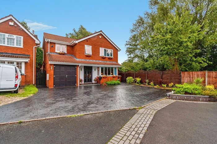 4 Bedroom Detached House For Sale In The Parkway, Walsall, WS4