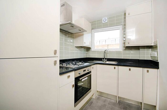 1 Bedroom Flat To Rent In Rye Lane, Peckham Rye, London, SE15