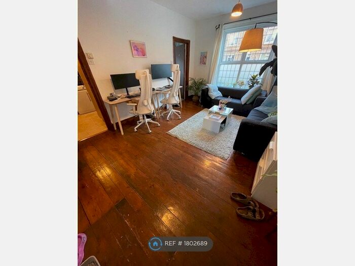 1 Bedroom Flat To Rent In Sussex House, London, NW1