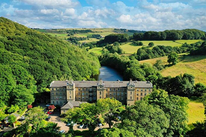 2 Bedroom Apartment For Sale In Apartment Colne, Barkisland Mill, Beestonley Lane, Barkisland, HX4