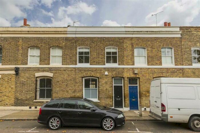 3 Bedroom House To Rent In Barnet Grove, Jesus Green, E2