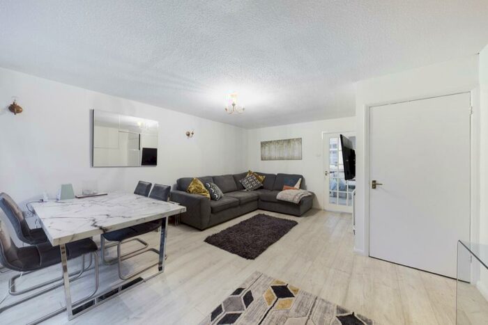 2 Bedroom Terraced House To Rent In Gervase Square, Northampton, NN3