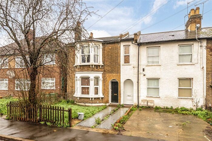 2 Bedroom Flat For Sale In Idmiston Road, Stratford, London, E15