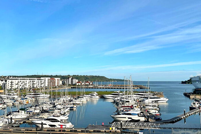 4 Bedroom Town House For Sale In Millbay Road, Millbay, Plymouth, Devon, PL1