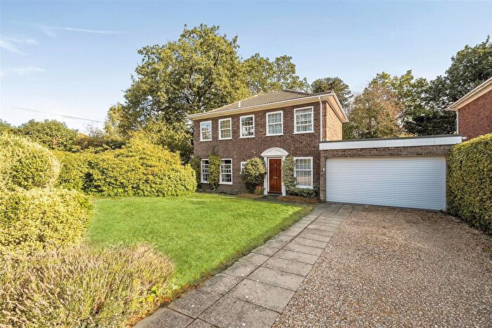 3 Bedroom Detached House For Sale In St. Judes Close, Englefield Green, Egham, TW20