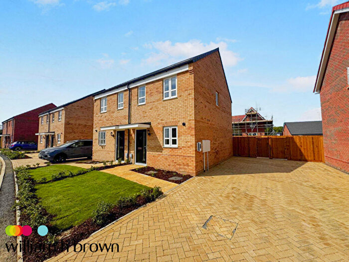 2 Bedroom House To Rent In Martingale Drive, Clacton-On-Sea, CO15