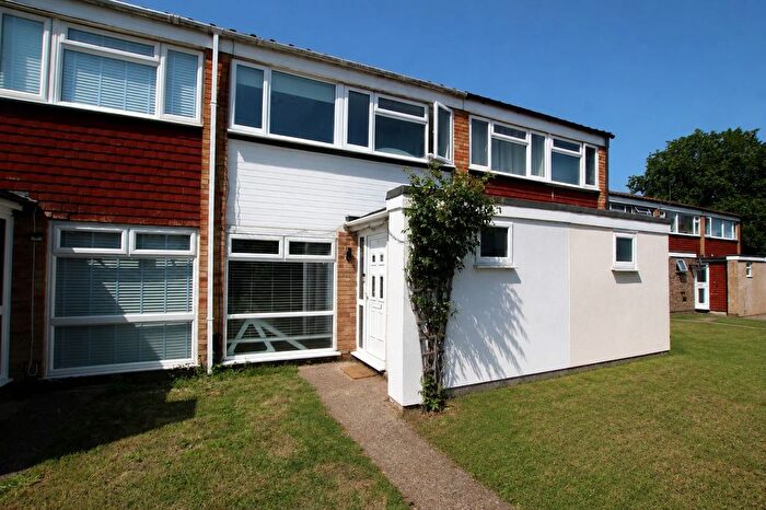 3 Bedroom Terraced House For Sale In Peregrine Road, Sunbury-On-Thames, TW16