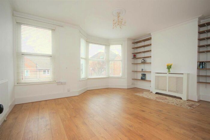 1 Bedroom Flat To Rent In Greenleaf Road, London, E17