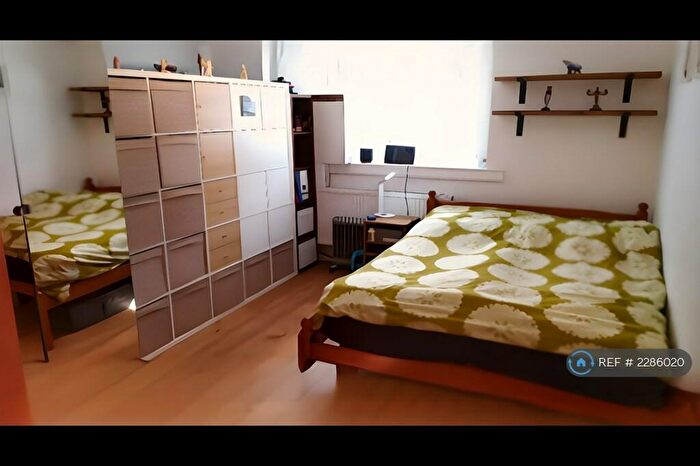 1 Bedroom Flat To Rent In Ascham End, London, E17