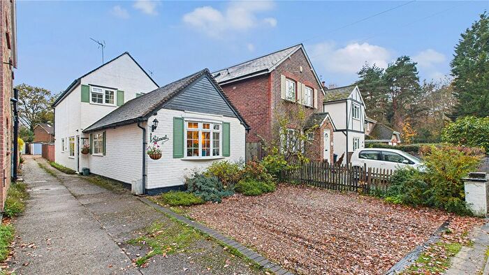 3 Bedroom Detached House For Sale In Horsell, Surrey, GU21