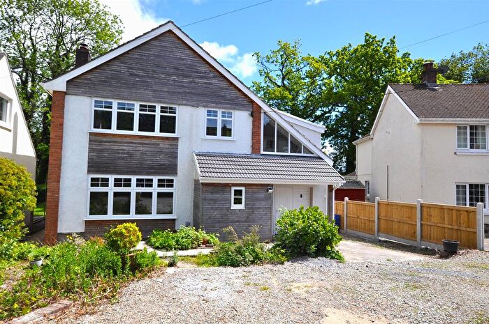 4 Bedroom Property For Sale In Bronwydd Road, Carmarthen, SA31