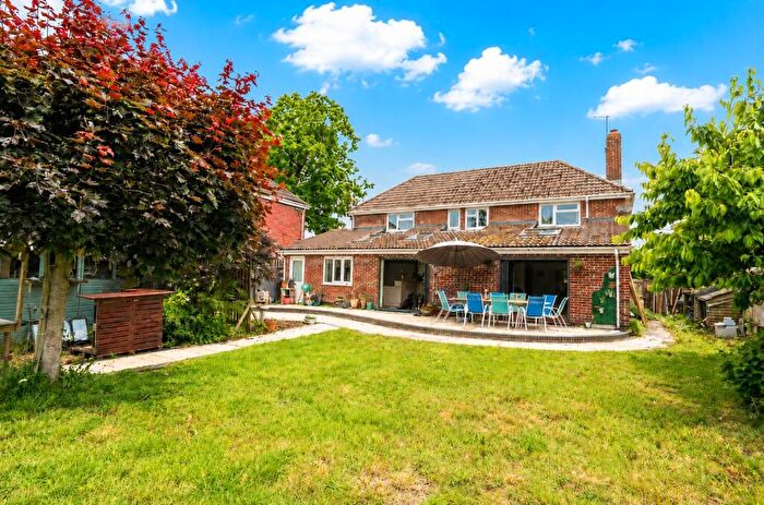5 Bedroom Detached House For Sale In Lower Common Road, West Wellow, Romsey, SO51
