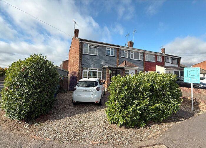 3 Bedroom End Of Terrace House For Sale In Third Avenue, Stanford-Le-Hope, Essex, SS17