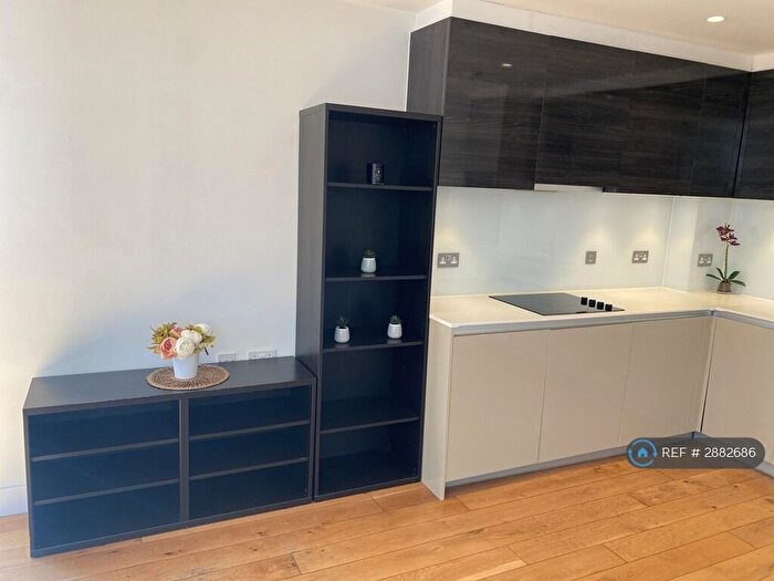 1 Bedroom Flat To Rent In Rathbone Market, London, E16