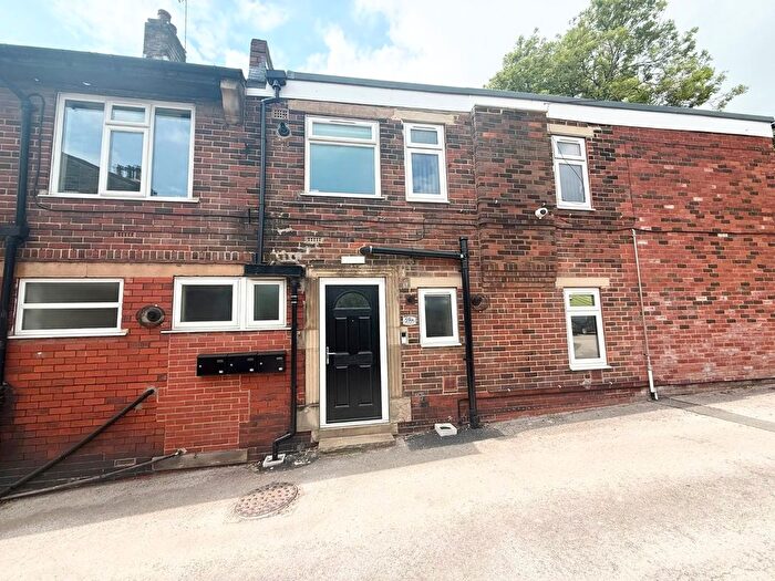 2 Bedroom Flat To Rent In Chapeltown, Pudsey, West Yorkshire, LS28