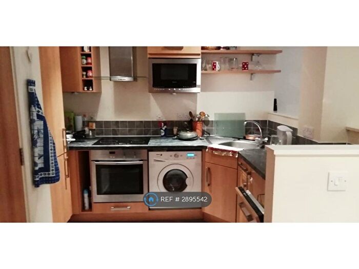 1 Bedroom Flat To Rent In Beckhampton Street, Swindon, SN1