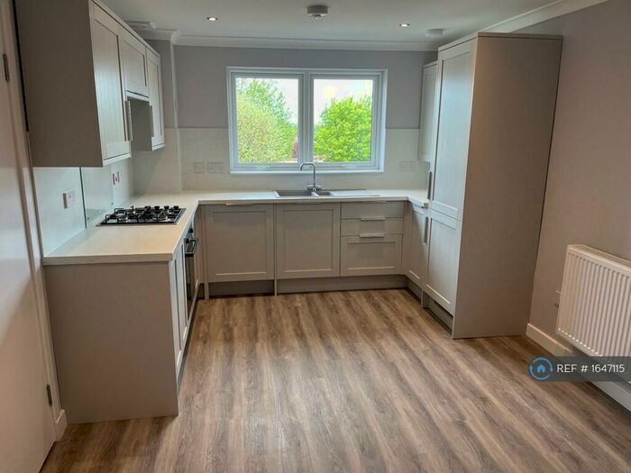 2 Bedroom Flat To Rent In Ballantrae Drive, Newton Mearns, Glasgow, G77