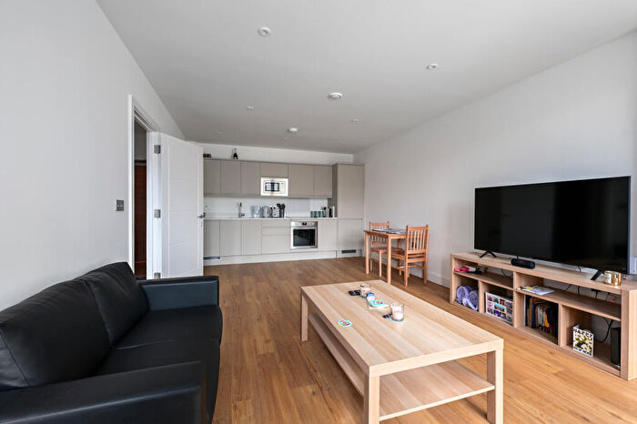 1 Bedroom Flat To Rent In Farnborough Road, Farnborough, GU14