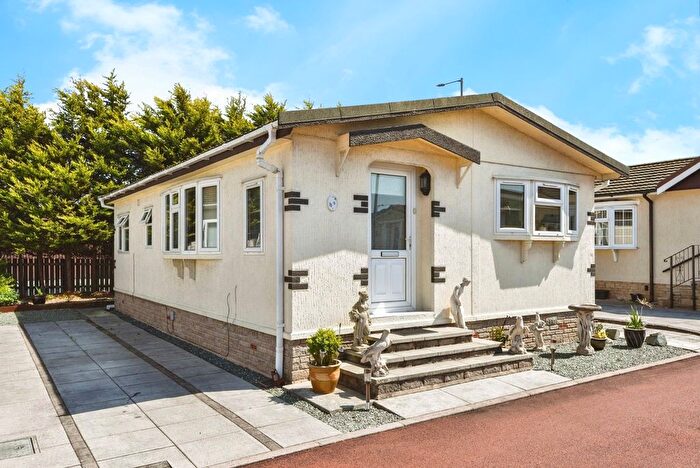 2 Bedroom Property For Sale In Westcliffe Grove Park, Westcliffe Drive, Morecambe, Lancashire, LA3