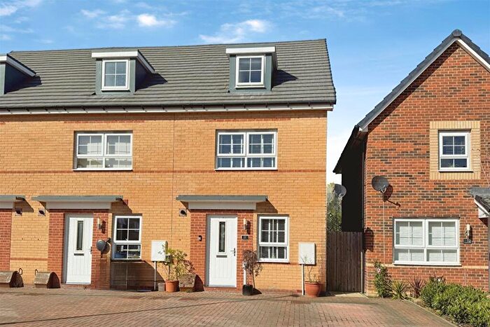 4 Bedroom End Of Terrace House For Sale In Mulberry Croft, Beverley, HU17