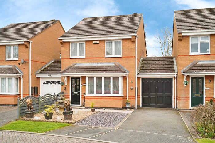 3 Bedroom Link Detached House For Sale In Derrys Hollow, Ellistown, Coalville, Leicestershire, LE67