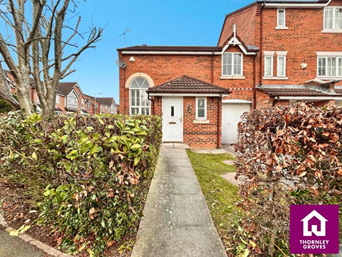 3 Bedroom Semi Detached House To Rent In Chervil Close, Fallowfield, M14