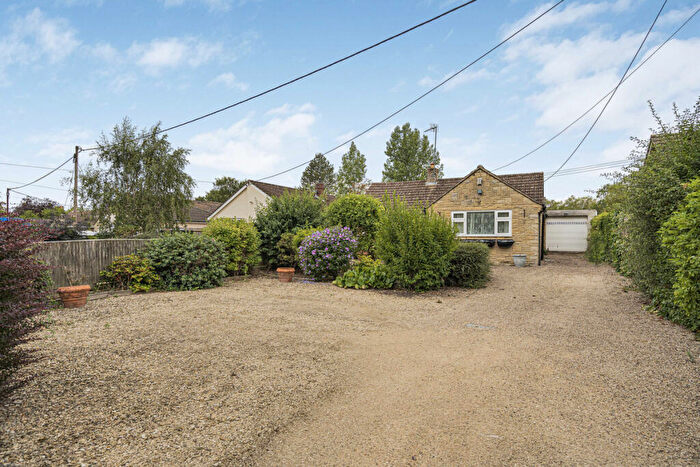 3 Bedroom Detached Bungalow For Sale In Lower End, Piddington, OX25