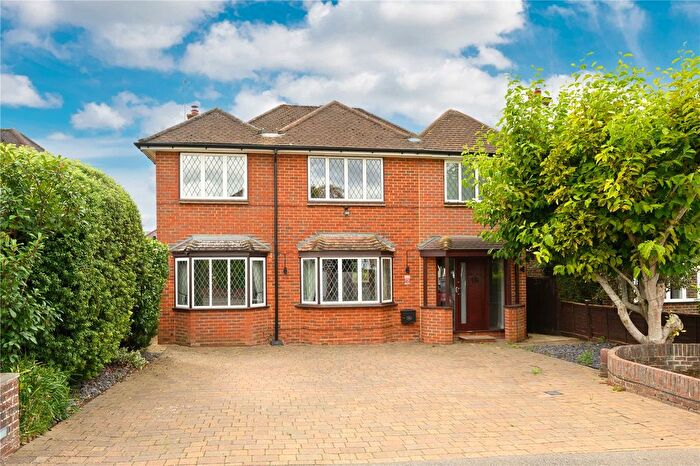 5 Bedroom Detached House For Sale In Melvinshaw, Leatherhead, Surrey, KT22