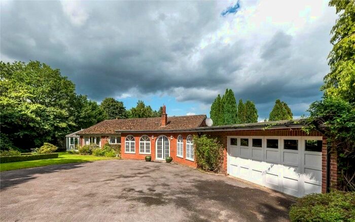 4 Bedroom Bungalow To Rent In Satwell Close, Rotherfield Greys, Henley-On-Thames, Oxfordshire, RG9