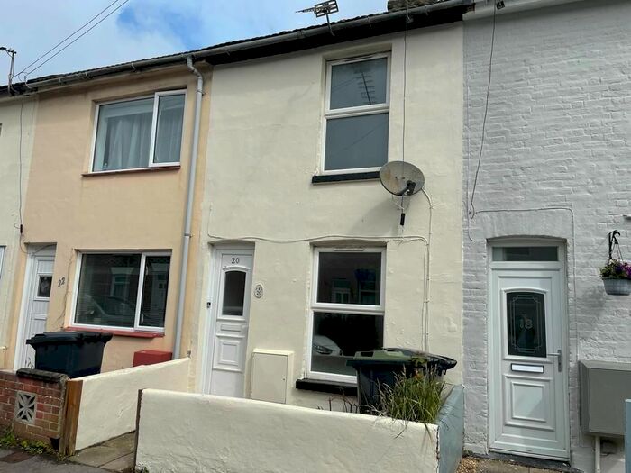 2 Bedroom Terraced House To Rent In Leesland Road, Gosport, PO12