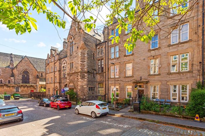 2 Bedroom Flat To Rent In Glen Street, Tollcross, Edinburgh, EH3