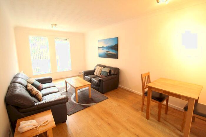 2 Bedroom Flat To Rent In Ashvale Court, Second Floor, AB10
