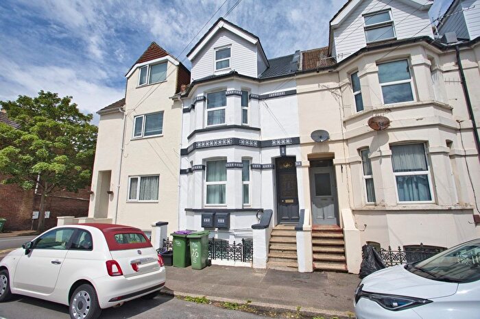 2 Bedroom Flat For Sale In Broadmead Road, Folkestone, Kent, CT19