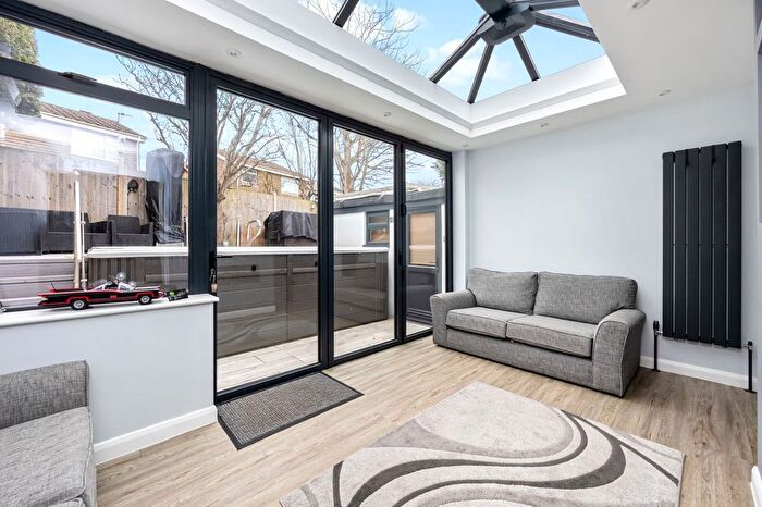 3 Bedroom Semi-detached House For Sale In Rosemary Drive, Shoreham-By-Sea, BN43