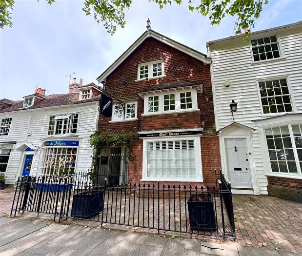 4 Bedroom Town House To Rent In High Street, Tenterden, TN30