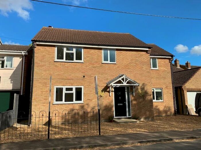 4 Bedroom Detached House To Rent In Keysoe Road, Thurleigh, MK44
