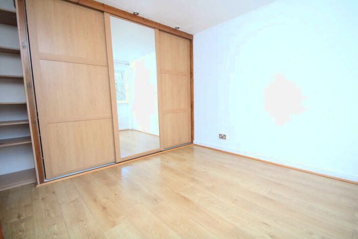 4 Bedroom Town House To Rent In Chichele Gardens, Croydon, CR0