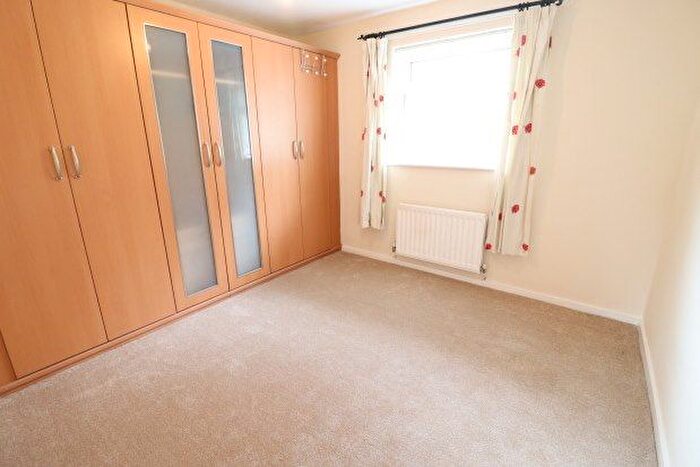 2 Bedroom Flat To Rent In Pentland Close, Washington, NE38