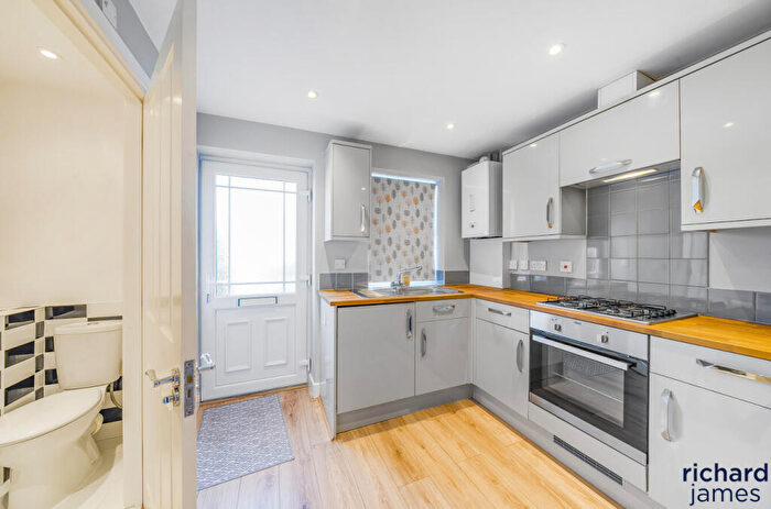 2 Bedroom Terraced House For Sale In Andover Street, Town Centre, Swindon, SN1