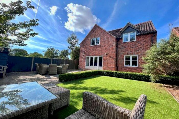 4 Bedroom Property To Rent In The Street, Norwich, NR11