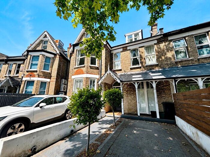 2 Bedroom Flat For Sale In Tweedy Road, Bromley, BR1