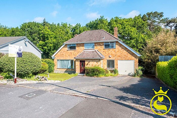 3 Bedroom Detached House For Sale In Hurst Hill, Poole, BH14