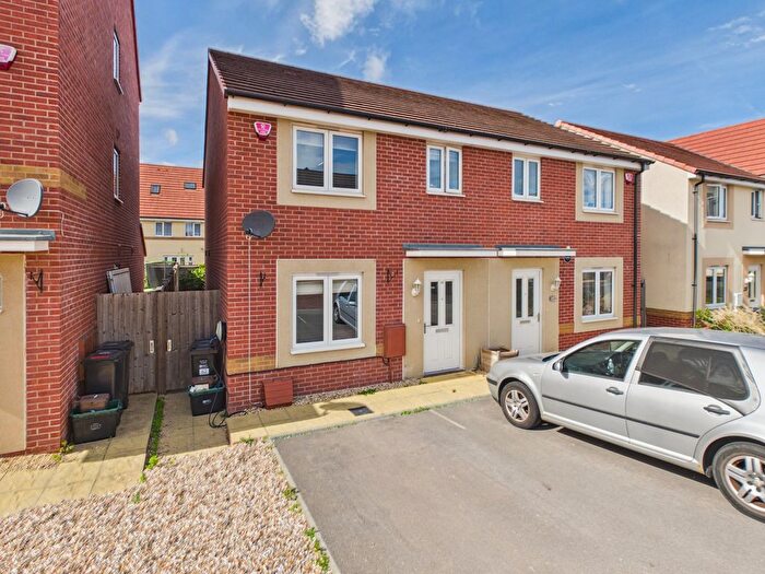 3 Bedroom Semi-Detached House For Sale In Westminster Way, Bridgwater, TA6
