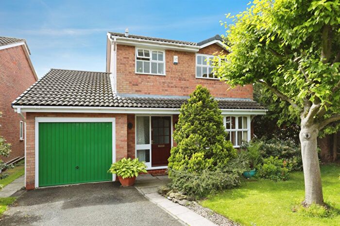 3 Bedroom Detached House For Sale In Cedar Close, Lostock Gralam, Northwich, CW9