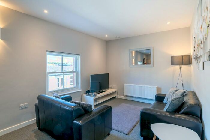 3 Bedroom Flat To Rent In Flat Rose House Tentercroft Street, Lincoln, LN5