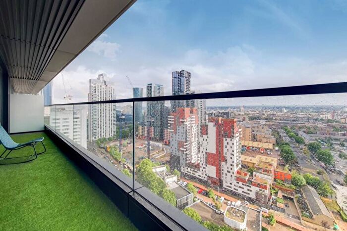 2 Bedroom Flat For Sale In Bagshaw Building, , Docklands, London, E14