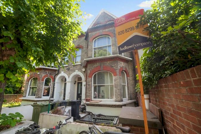 4 Bedroom Flat To Rent In Herne Hill Road, London, SE24