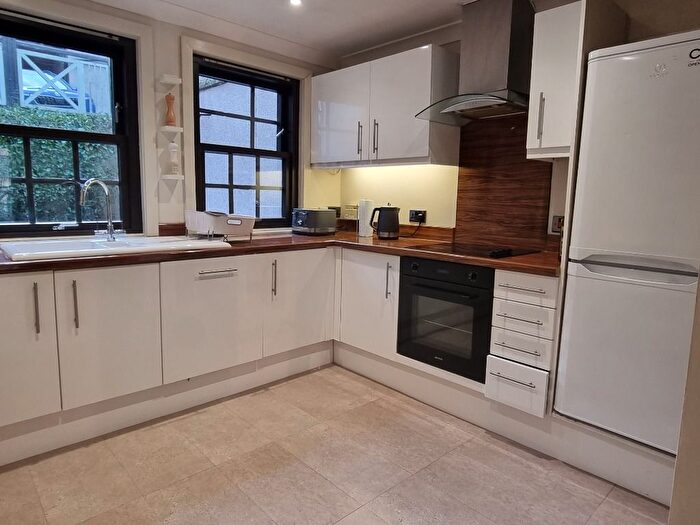 2 Bedroom Flat To Rent In Hawthornbank Lane, Dean Village, Edinburgh, EH4